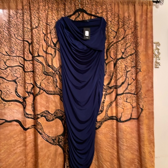 Beautiful full figure gown NWT size 3X - Picture 2 of 4